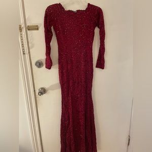 Beautiful bridesmaid gown. Worn once! Size 0/2. Offers are welcome.